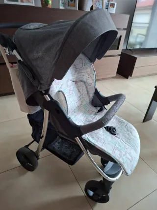 Silla infantil plegable con protector