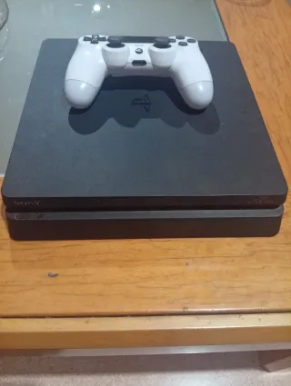 PlayStation 4 Slim Sony Negra