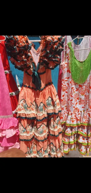 Trajes de flamenca blanco varios modelos desde 15€