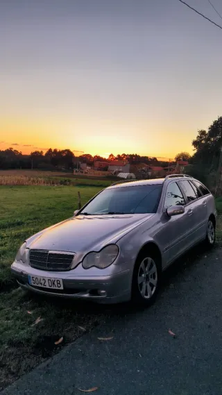 Mercedes-Benz Clase C 2005