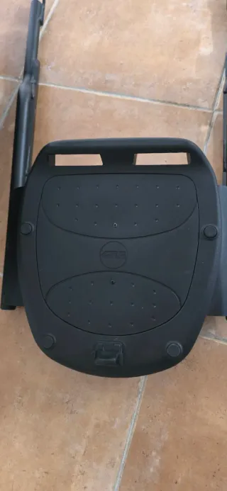 Baúl Givi MONOLOCK 45l + Soporte Shad T700