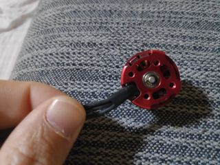 Motor Dron Emax RS2205 2300kv Negro/Rojo