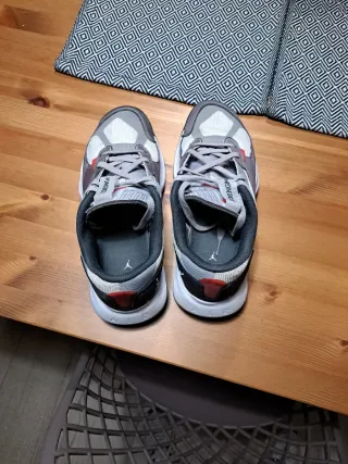 Nike Air Zapatillas Grises y Blancas