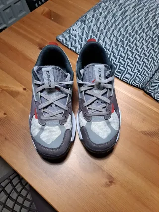 Nike Air Zapatillas Grises y Blancas