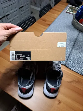 Nike Air Zapatillas Grises y Blancas