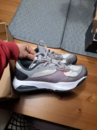 Nike Air Zapatillas Grises y Blancas