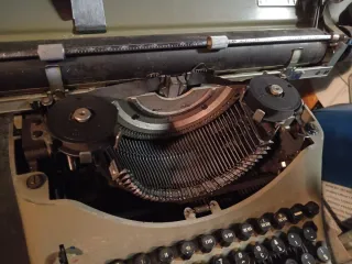 Macchina da scrivere Lexicon 80