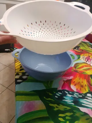 Scolapasta con ciotola in plastica