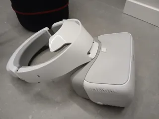 DJI Phantom 4 Pro + Goggles + 2 Baterías