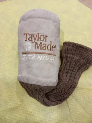 Funda Taylormade Titanium para palo d golf Madera5