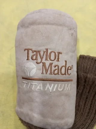 Funda Taylormade Titanium para palo d golf Madera5