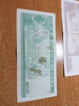 Lote Billetes Cubanos 1000 y 500 Pesos