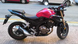 Honda CB500F Naked Roja y Negra