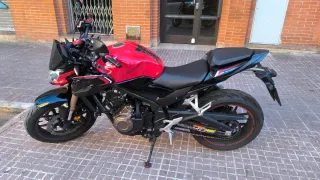 Honda CB500F Naked Roja y Negra