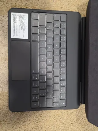 Funda con teclado iPad 11 Pro