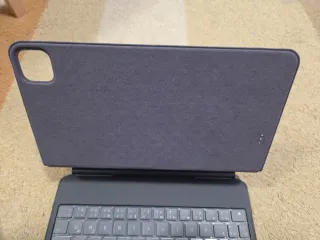 Funda con teclado iPad 11 Pro