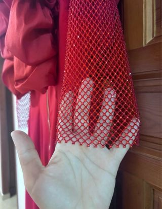 Vestido fiesta rojo volantes manga rejilla