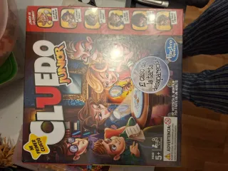 Juego de mesa Cluedo Junior sin abrir