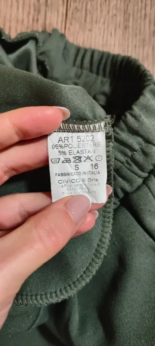 Pantaloni verde oliva da ragazza