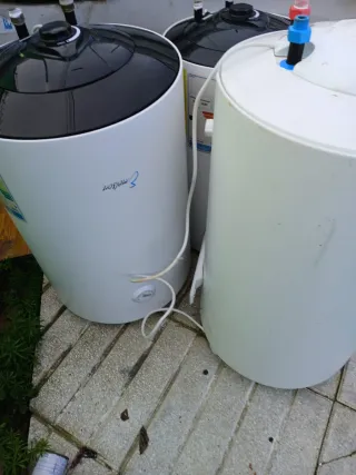 Termo de agua caliente 2 de 80l y 1 de 50l