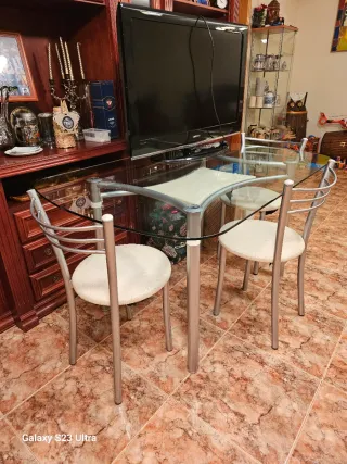 Mesa cristal 96x142cm + 3 sillas