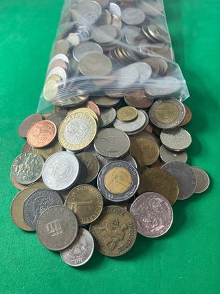L#588 1,5 Kilos de monedas de diferentes paises