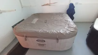 Jacuzzi Intex 6 persone beige/grigio