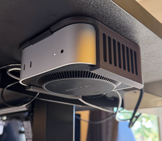 Soporte Mac Mini M4 Bajo Mesa