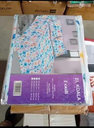 Bouti El Koala con cojines