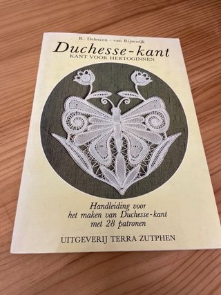 3 libros de encaje: Withof y Duquesa