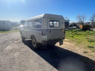 Land Rover Clásico 4x4 109 Santana.