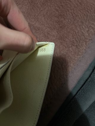 Cartera Damier Azur con estampados italianos