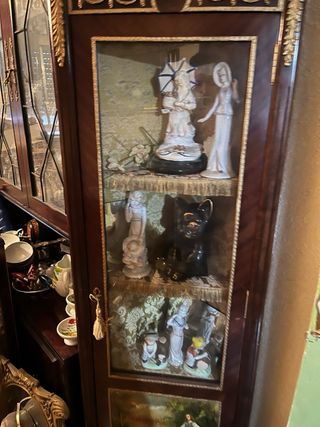 Vitrina rinconera antigua madera y cristal