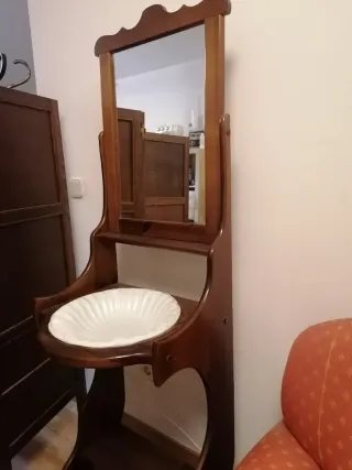 Lavamanos y espejo vintage