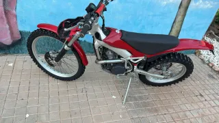 Moto 250 2T Enduro/Trial Roja