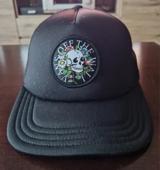 Gorra Vans Off The Wall Skull Flowers Negra.