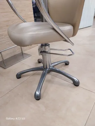 4 sillones peluquería
