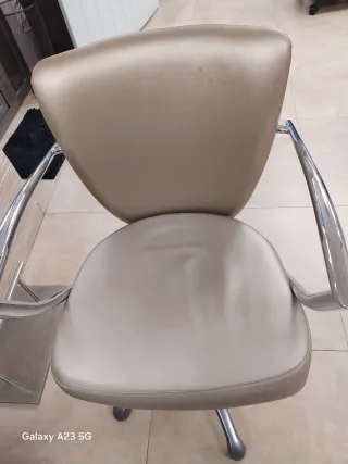 4 sillones peluquería