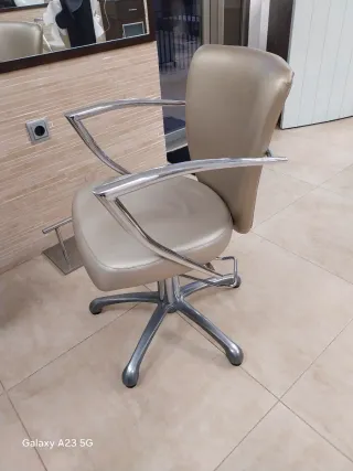 4 sillones peluquería