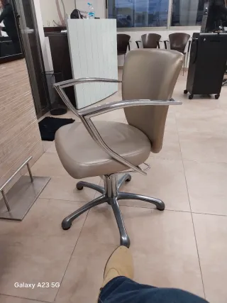 4 sillones peluquería