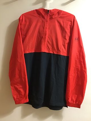 Chaqueta Under Armour Hombre Roja y Negra