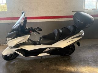 Honda SW T400 Maxi Scooter Automática