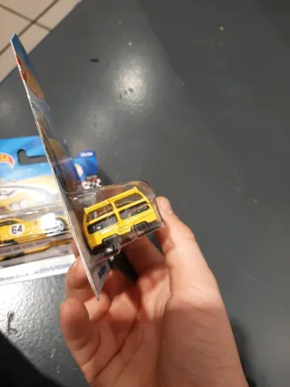 Hot Wheels Ferrari F40 y 365 GTB4