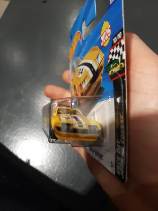 Hot Wheels Ferrari F40 y 365 GTB4