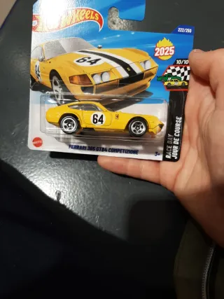 Hot Wheels Ferrari F40 y 365 GTB4