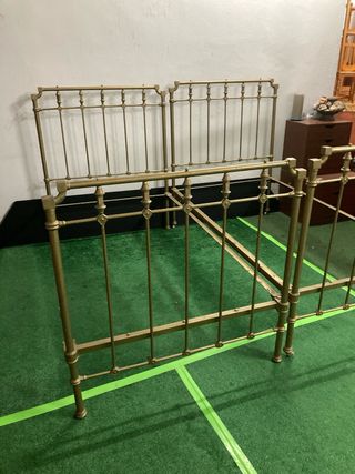 2 Camas Antiguas Hierro y Zinc Doradas