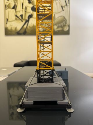 Maqueta Grúa Torre Liebherr