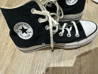 Converse negras plataforma