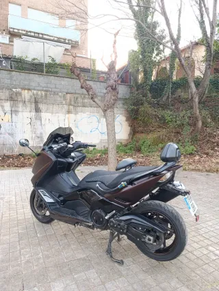 Yamaha tmax 530