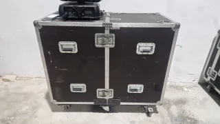 2x Vari-Lite VL3000 Spot + Flightcase
